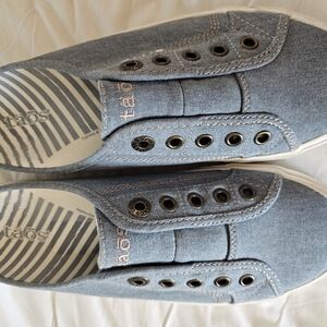 Taos Footwear Blue Casual Mules